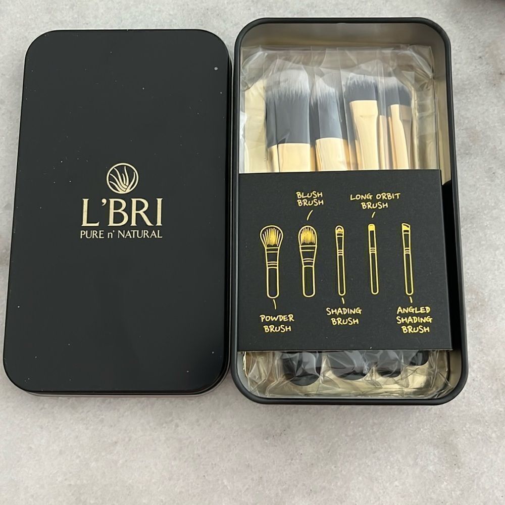 L’BRI Gift Tin of 5 Make up brushes Blush,Powder.Orbitz & 2Shading NIB